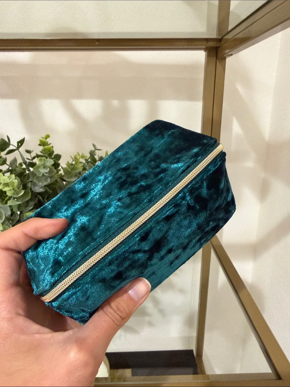 HR Velvet Cosmetic Pouch